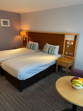 Отель Aspect Hotel Park West Клондолкин Стандартный двухместный номер с 2 отдельными кроватями-1